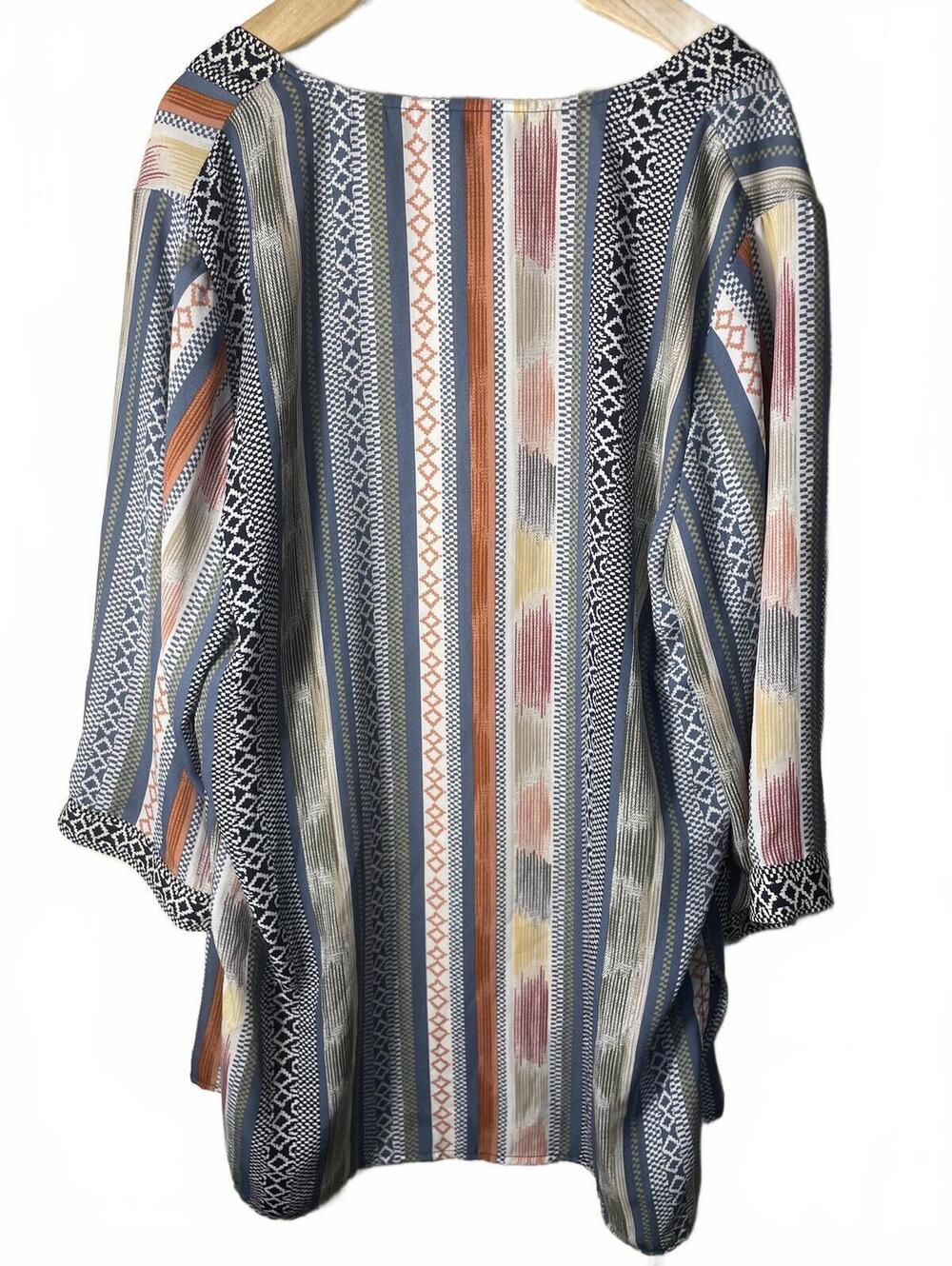 Christopher & Banks Printed Tunic Top Womens Size Medium Open Front Flowy Boho - Picture 7 of 8